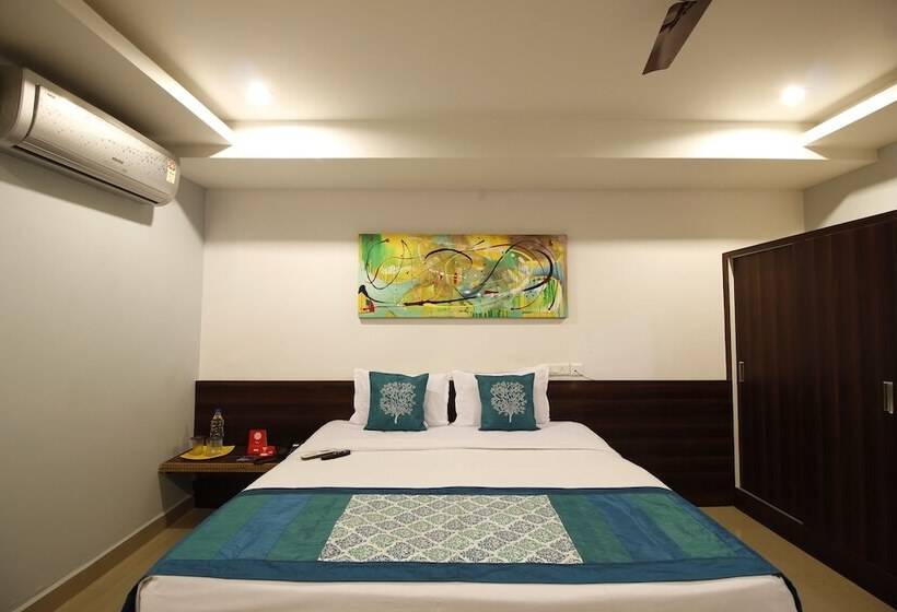 Отель Nova Pride & Chennai Tiffins