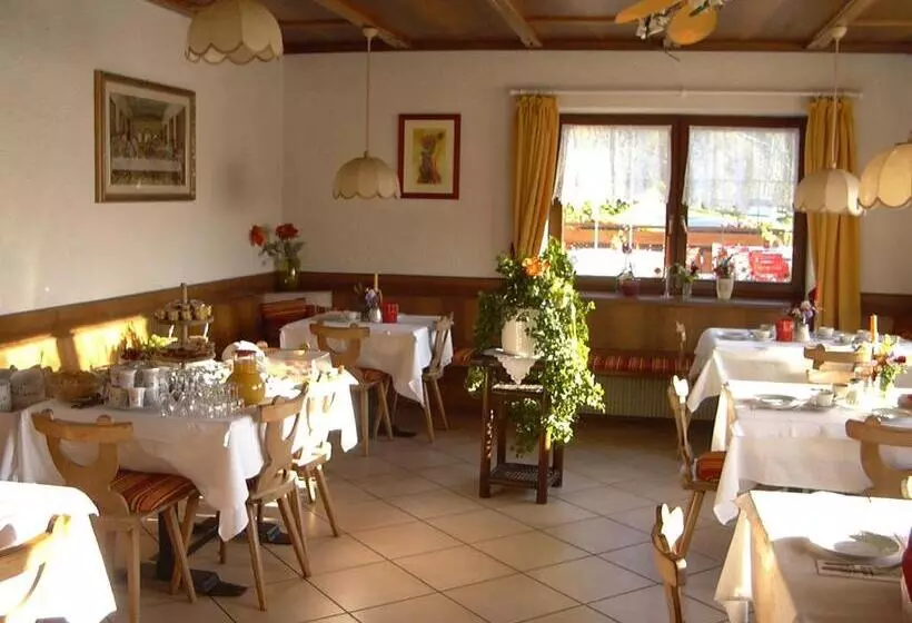 ホテル Pension Schönblick