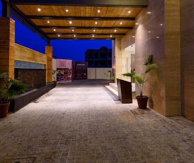 Hotel Regenta Central Jaipur