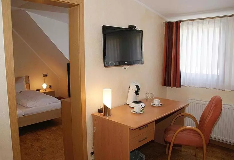 هتل Zur Loreley   Garni