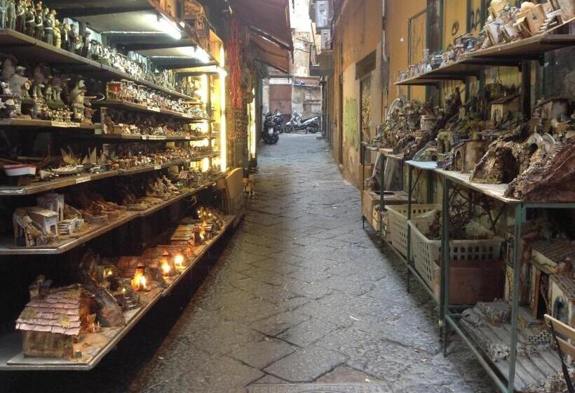 تختخواب و صبحانه Stella Diana