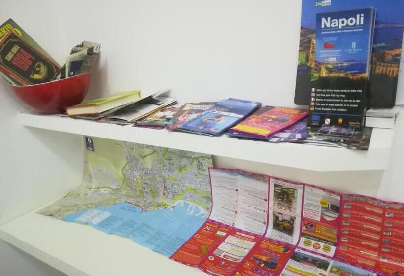 تختخواب و صبحانه Stella Diana