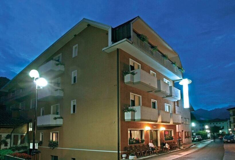 בית מלון כפרי Albergo Miramonti