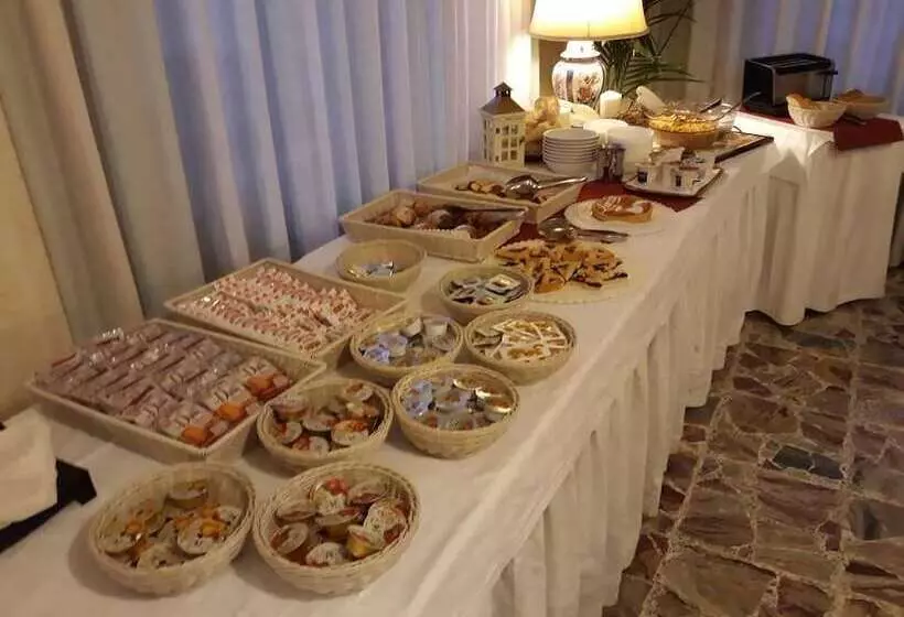 ホテル Albergo Miramonti