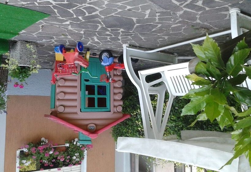 בית מלון כפרי Albergo Miramonti