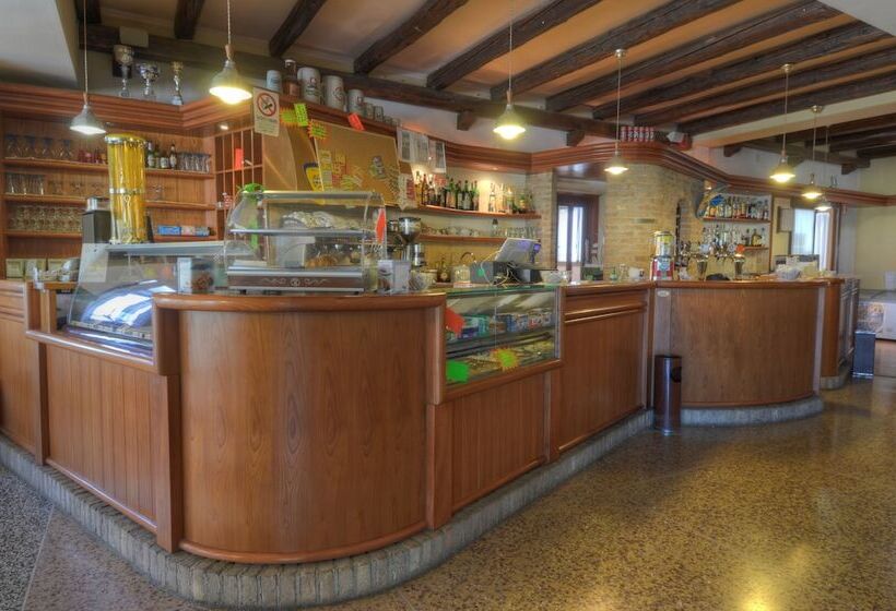 Hotel Albergo Ristorante Alle Crosere