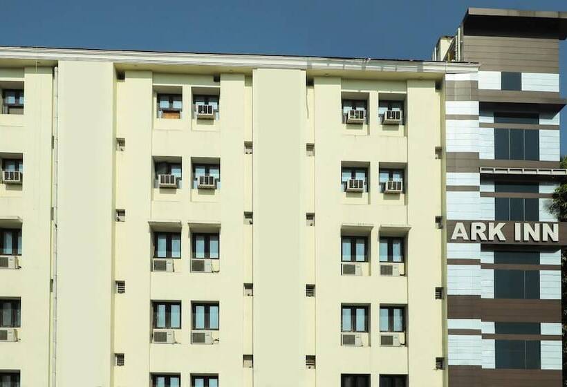 בית מלון כפרי Ark Inn  Residency