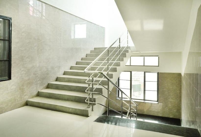 בית מלון כפרי Ark Inn  Residency