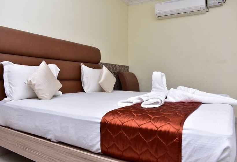 בית מלון כפרי Ark Inn  Residency