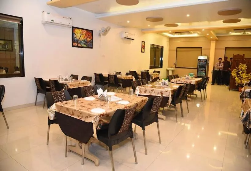 Hotelli Gulmohar Pride