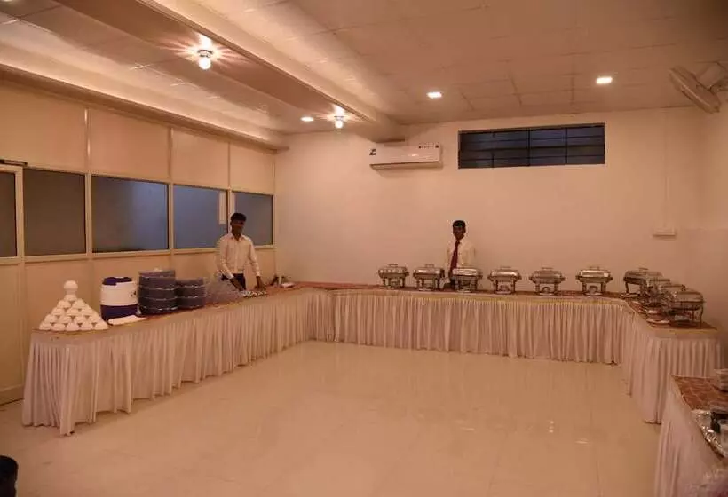 Hotelli Gulmohar Pride