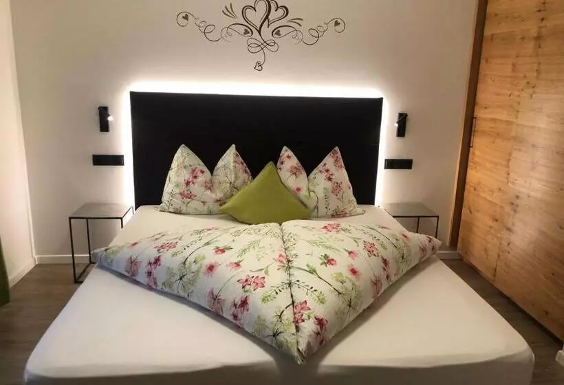 ホテル Pension Florian