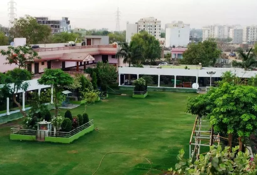 ホテル Sanjog Resort