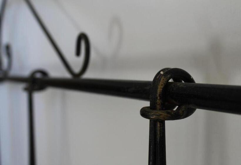 住宿加早餐  Il Giardino Di Alba