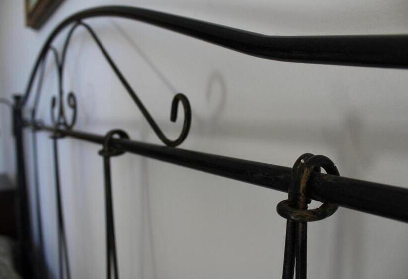 住宿加早餐  Il Giardino Di Alba