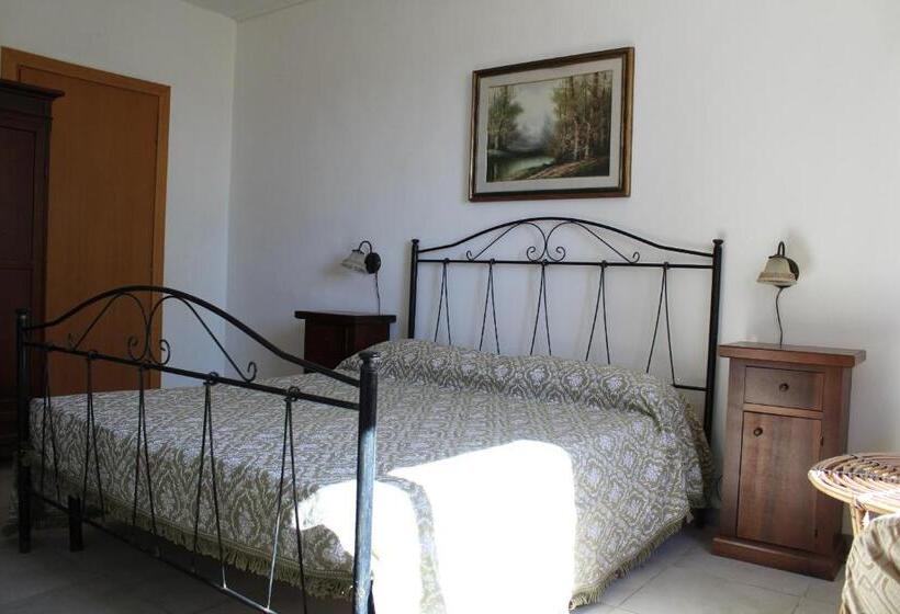 住宿加早餐  Il Giardino Di Alba