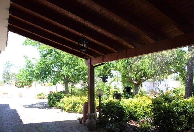 住宿加早餐  Il Giardino Di Alba