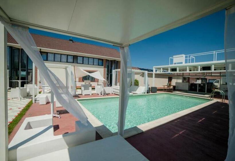 צימר Rodizio Hill Resort