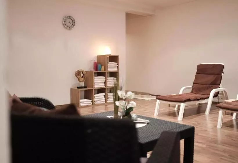 Hotelli Garni Trojer