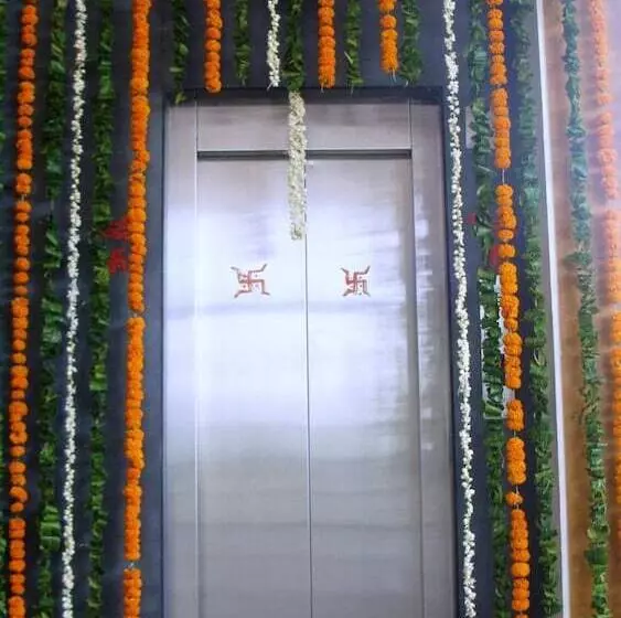 ホテル Madhuvan