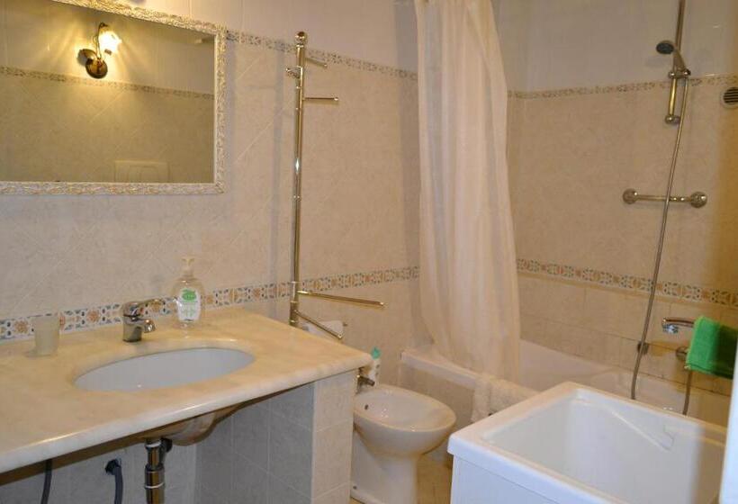 تختخواب و صبحانه Antiche Melodie