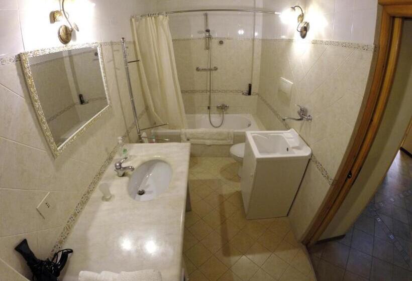 تختخواب و صبحانه Antiche Melodie