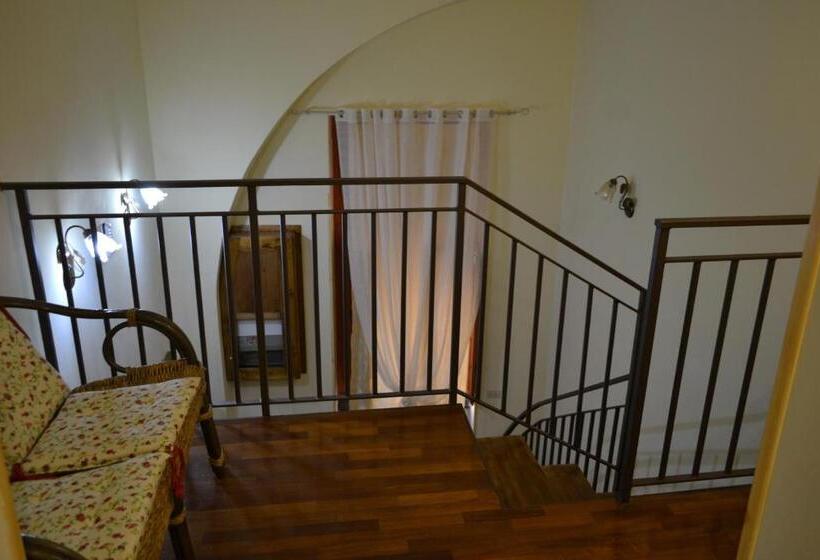 تختخواب و صبحانه Antiche Melodie