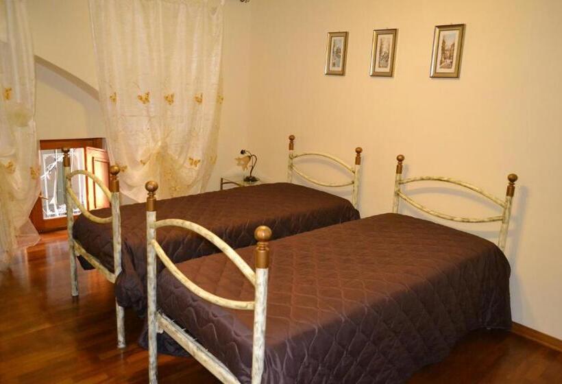 تختخواب و صبحانه Antiche Melodie