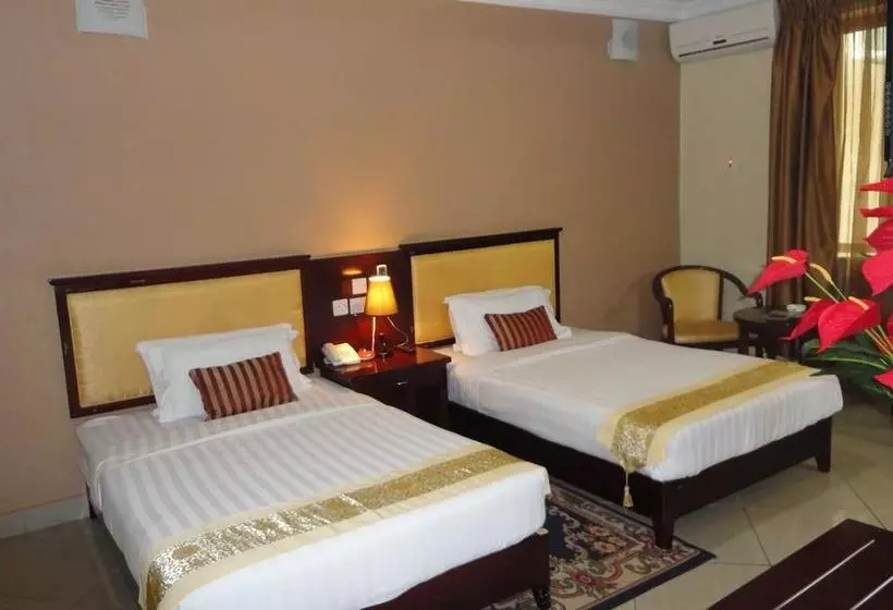 تختخواب و صبحانه Bridgeview Hotel And Conference Centre