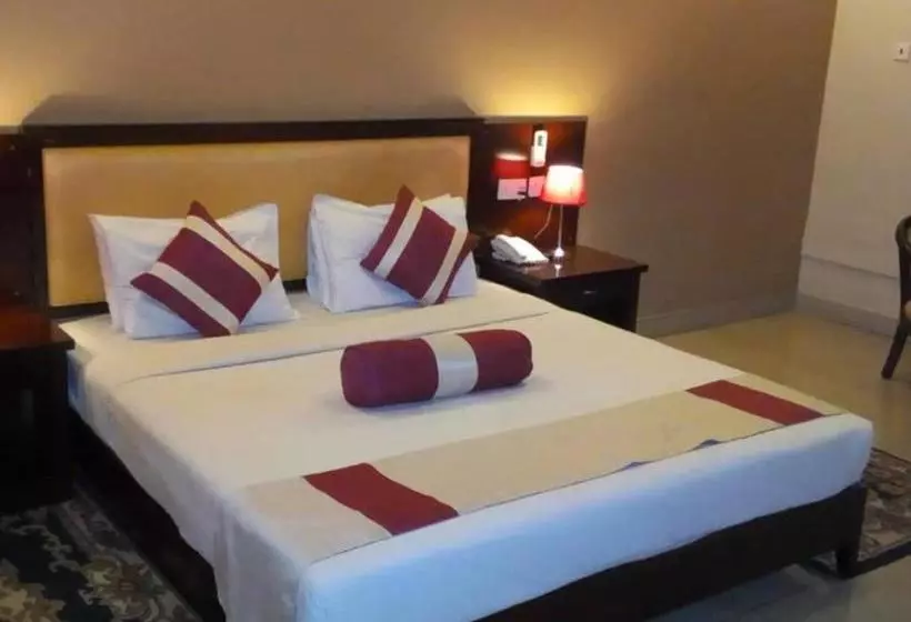 تختخواب و صبحانه Bridgeview Hotel And Conference Centre