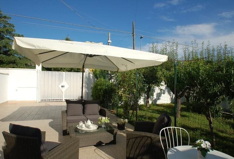 تختخواب و صبحانه Giardino Dei Frutti