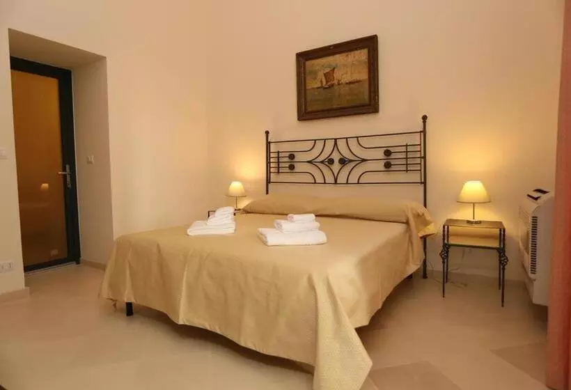 ベッドアンドブレックファースト Villa Lucrezio Resort
