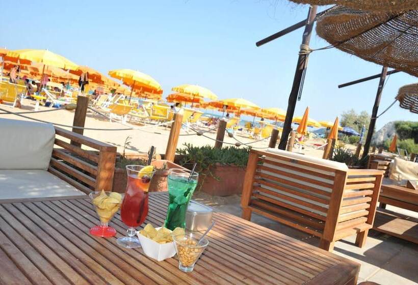 ホテル Albergo Torrente