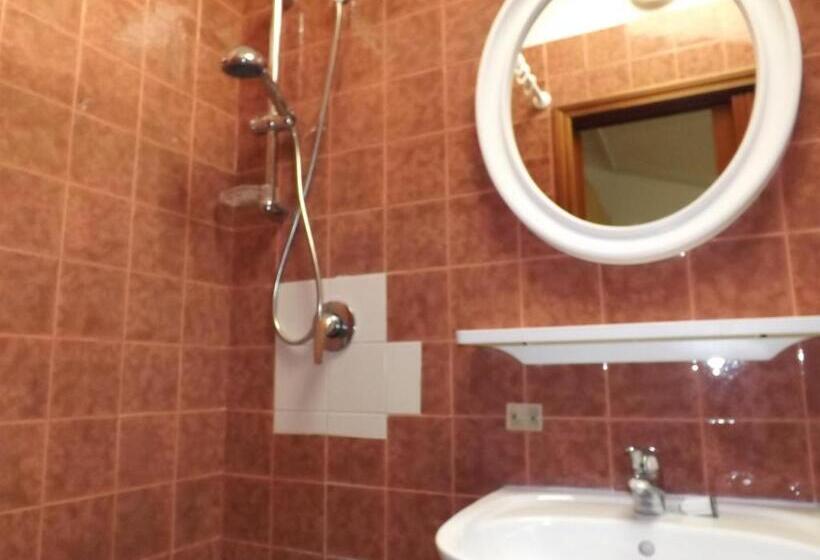 בית מלון כפרי Marina