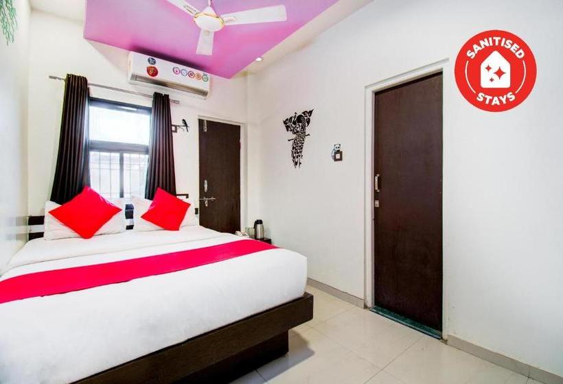 هتل Mrunal Palace