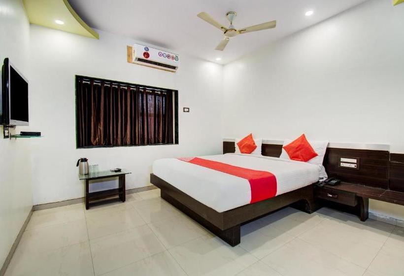 هتل Mrunal Palace