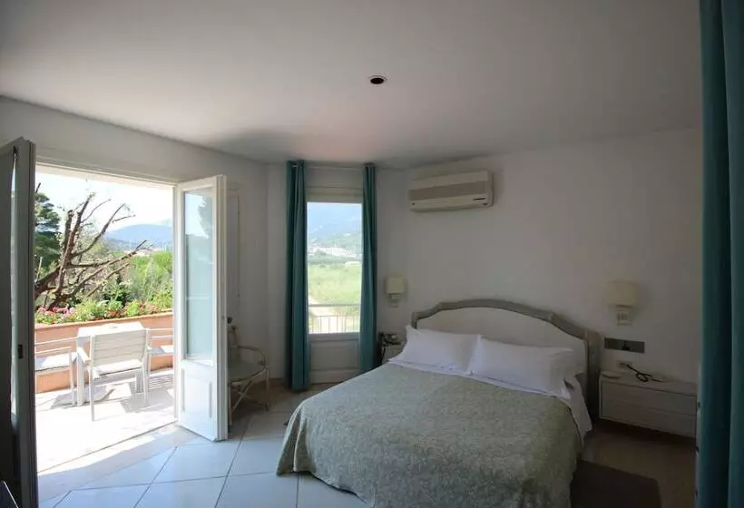 Hotelli Villa Portuso