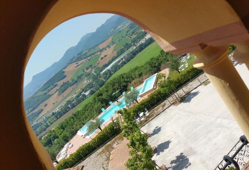 La Castellaia Resort