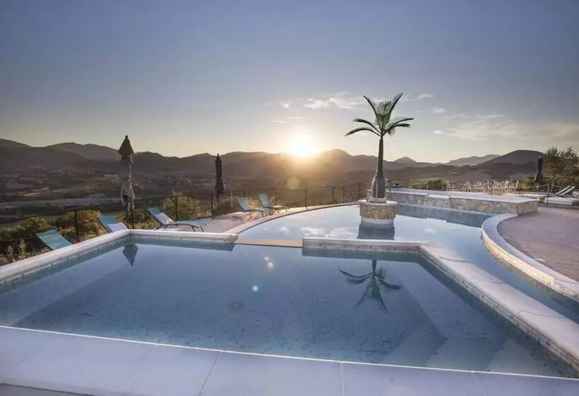 La Castellaia Resort
