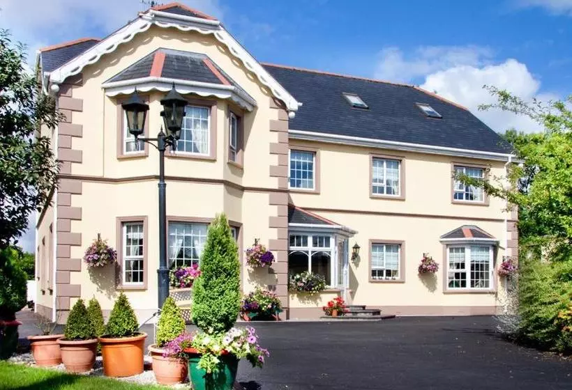 تختخواب و صبحانه Ballyraine Guesthouse