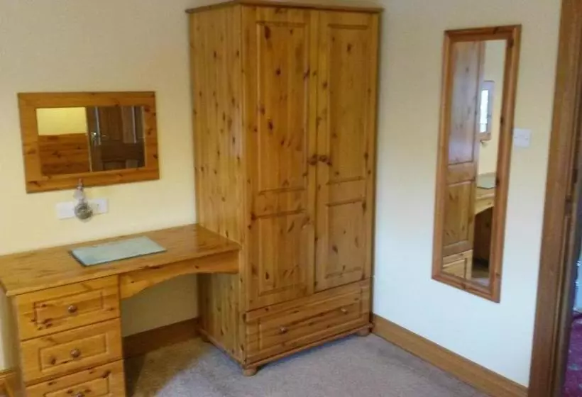 تختخواب و صبحانه Ballyraine Guesthouse