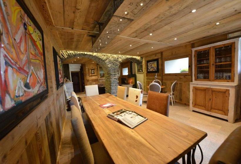 تختخواب و صبحانه La Maison De Dolphe Chalet De Charme & Art Gallery