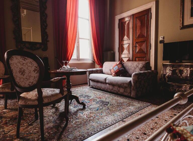 تختخواب و صبحانه Salotto Delle Arti