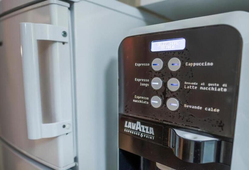 تختخواب و صبحانه Spartacus