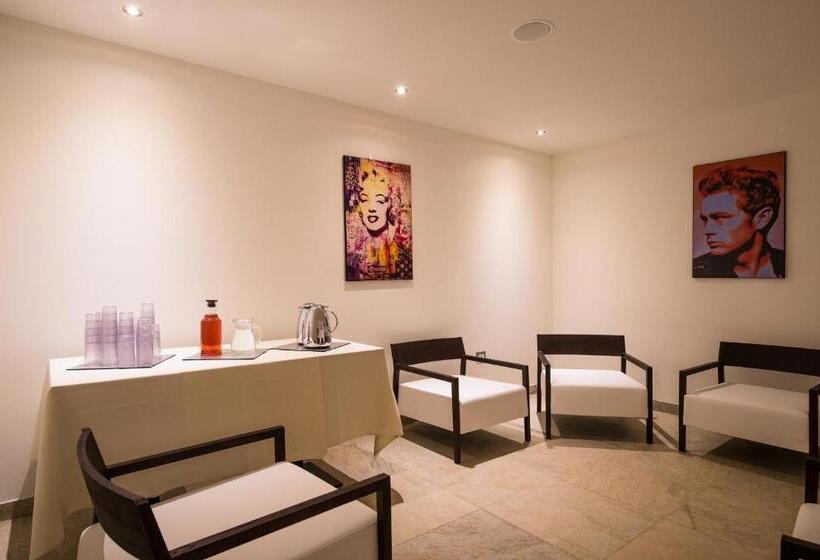 ホテル Golden Park Resort