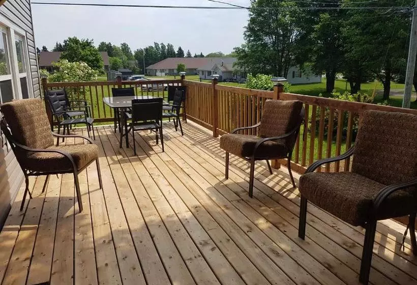 ベッドアンドブレックファースト Small Town Bound Inn