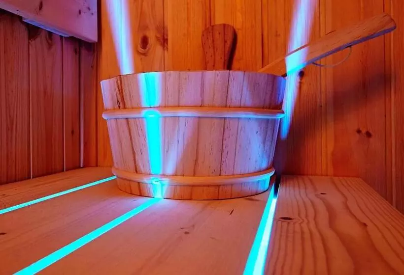 تختخواب و صبحانه Aleksandr