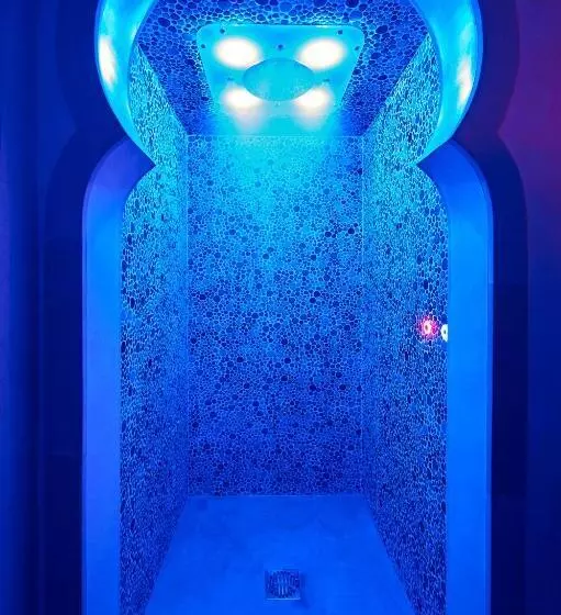 تختخواب و صبحانه Aleksandr