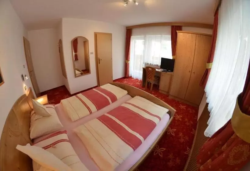 ベッドアンドブレックファースト Garni Ossi