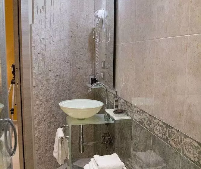 تختخواب و صبحانه La Suite Del Faro